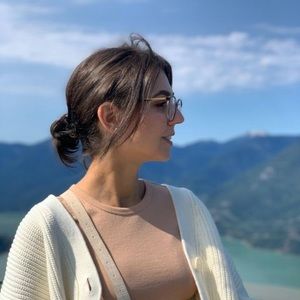 Meet your Posher, Yuliana